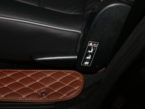 2017R 320 4MATIC Aذ g