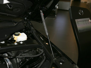 2017R 320 4MATIC Aذ 