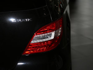 2017R 400 4MATIC ذ β