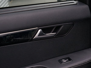 2017R 320 4MATIC ̄ذ g