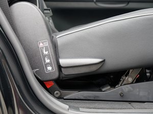 2017R 320 4MATIC ̄ذ g