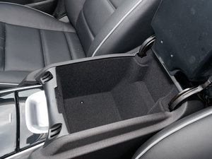 2017R 320 4MATIC ̄ذ g