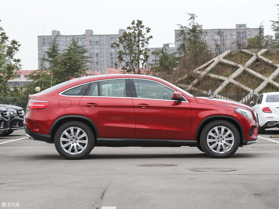 2017YGLECoupe GLE 320 4MATIC