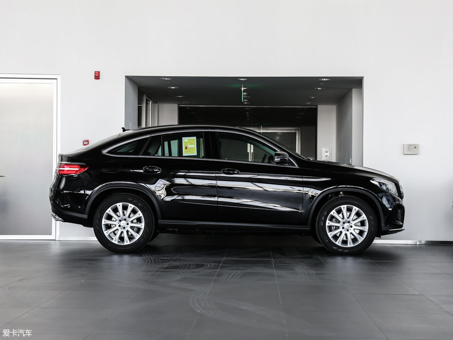 2017YGLECoupe GLE 320 4MATIC