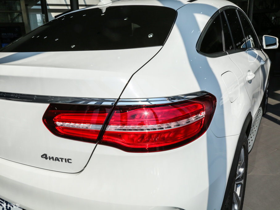 2017YGLECoupe GLE 400 4MATIC