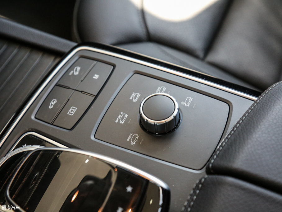 2017YGLECoupe GLE 400 4MATIC