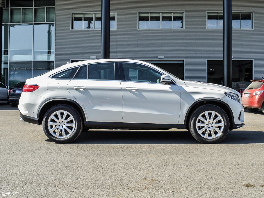 2017YGLECoupe GLE 320 4MATIC