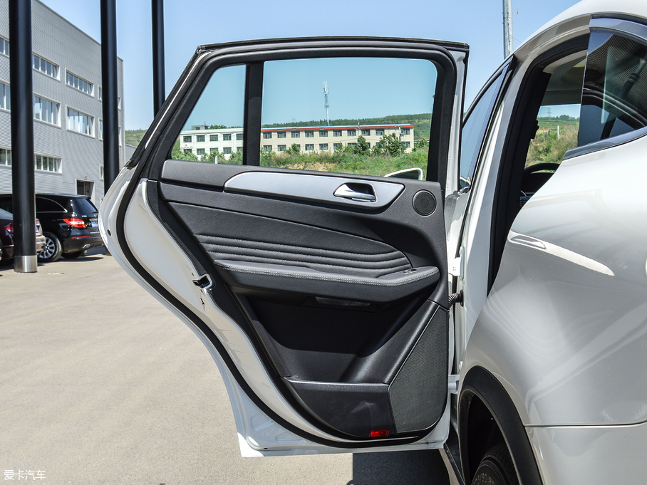 2017YGLECoupe GLE 320 4MATIC