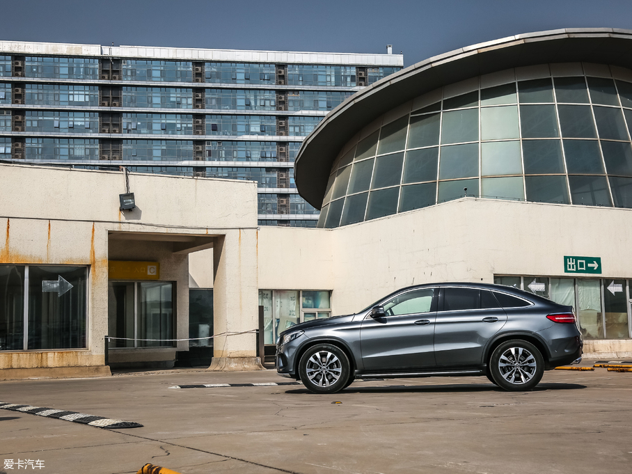 2017YGLECoupe GLE 400 4MATIC