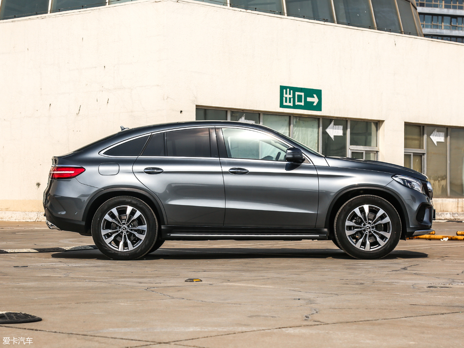 2017YGLECoupe GLE 400 4MATIC