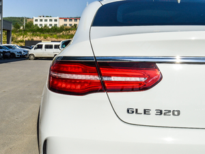 2017GLE 320 4MATIC ^