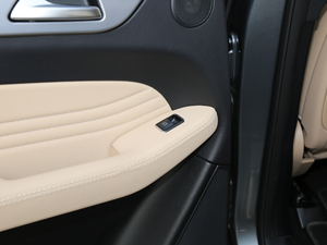 2017GLE 400 4MATIC п؅^