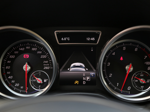 2017GLE 400 4MATIC п؅^