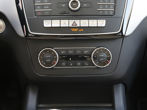 2017GLE 400 4MATIC {{