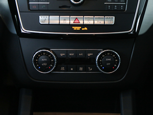 2017GLE 400 4MATIC {{