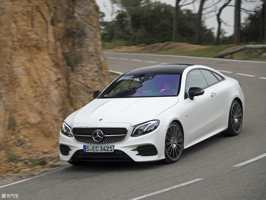 2017��YE���p�T E 400 4MATIC Coupe