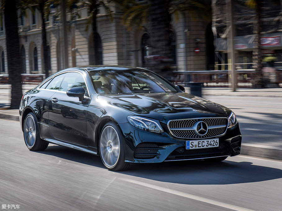 2017��YE���p�T E 400 4MATIC Coupe