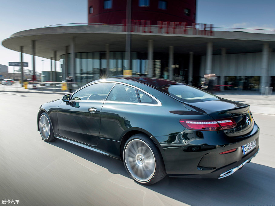 2017��YE���p�T E 400 4MATIC Coupe