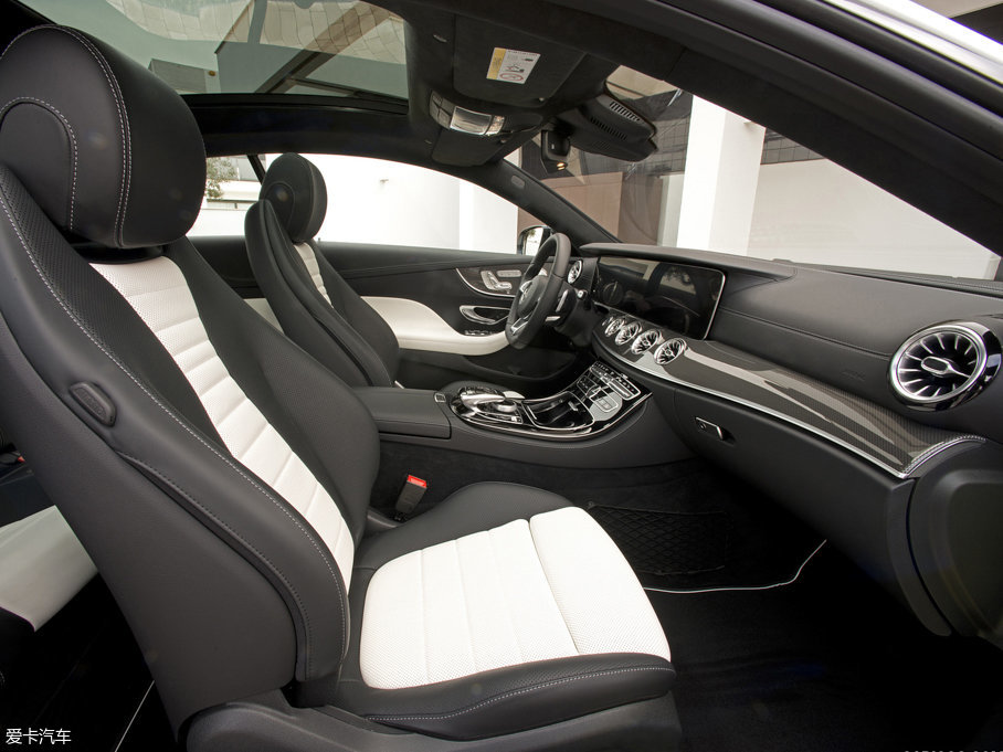 2017��YE���p�T E 400 4MATIC Coupe