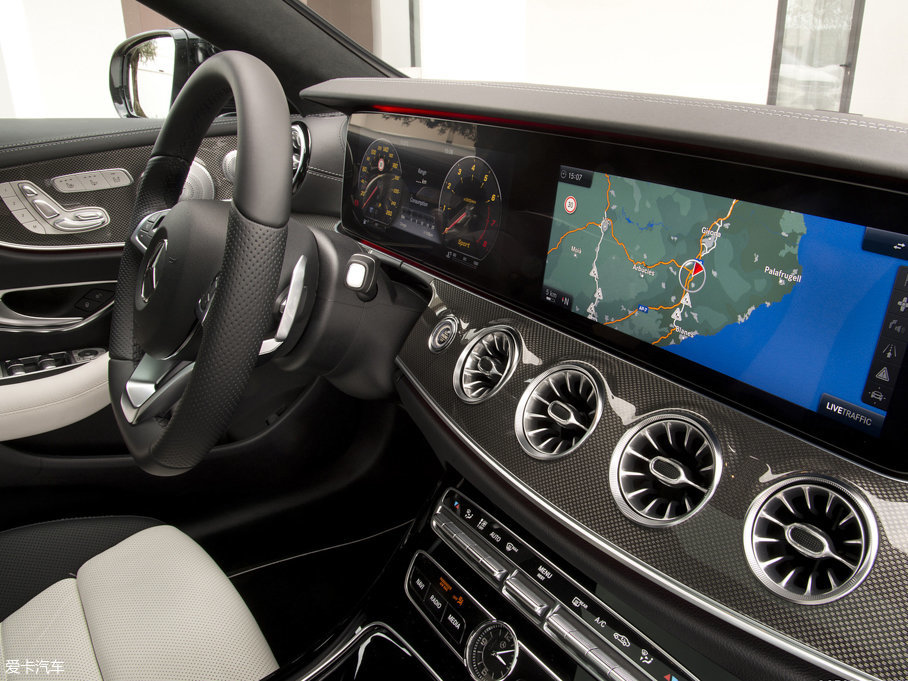 2017��YE���p�T E 400 4MATIC Coupe