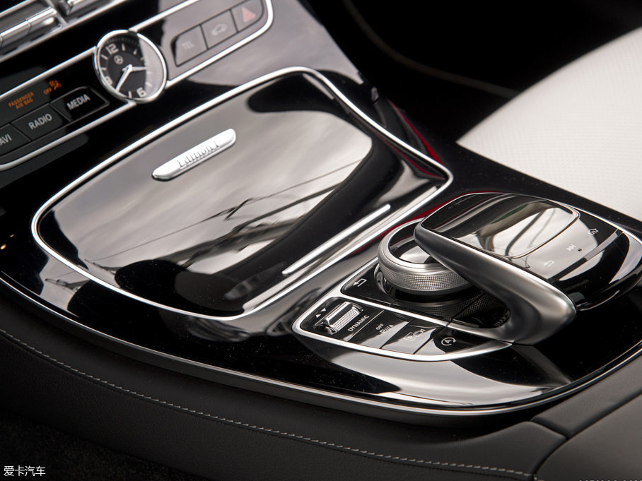 2017��YE���p�T E 400 4MATIC Coupe