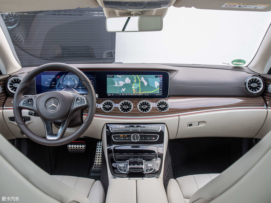 2017��YE���p�T E 400 4MATIC Coupe