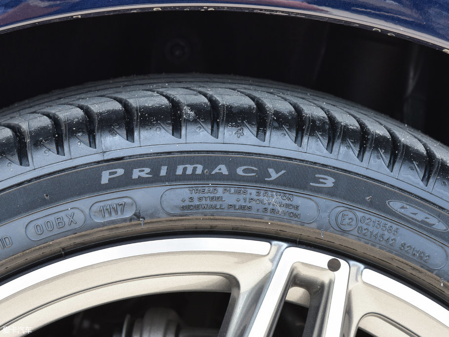 2017��YE���p�T E 200 Coupe 4MATIC