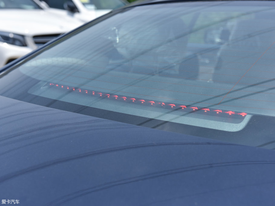 2017��YE���p�T E 200 Coupe 4MATIC