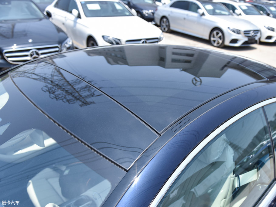 2017��YE���p�T E 200 Coupe 4MATIC