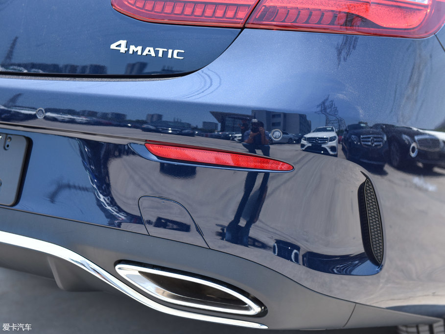 2017��YE���p�T E 200 Coupe 4MATIC