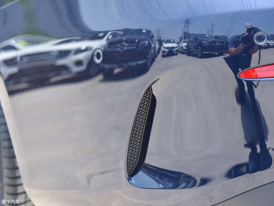 2017��YE���p�T E 200 Coupe 4MATIC