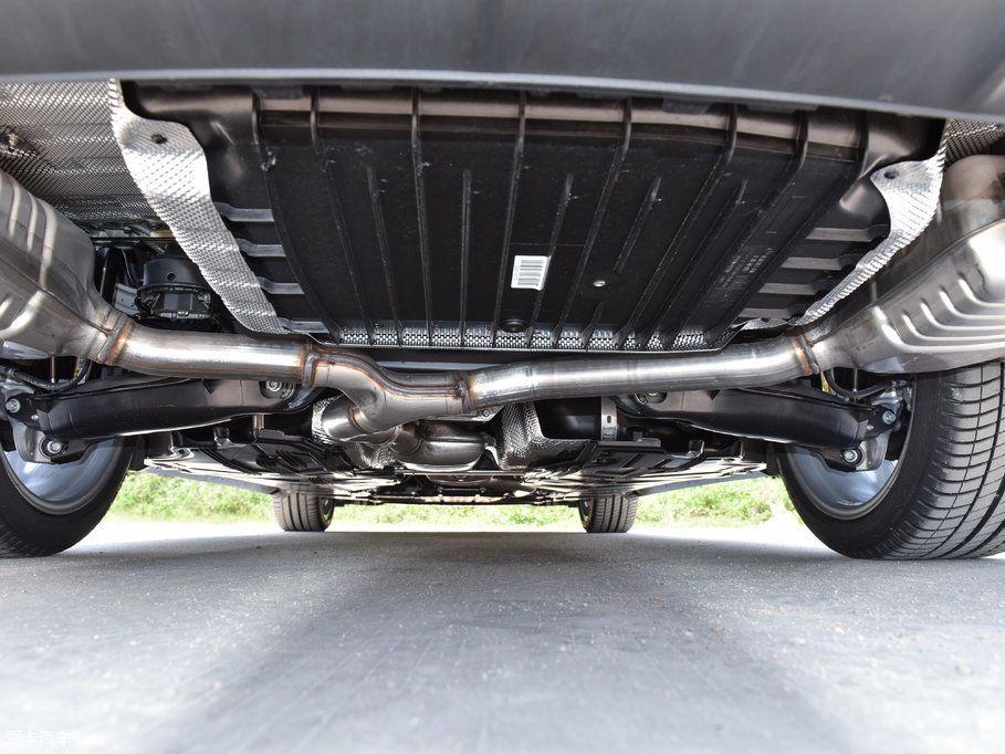 2017��YE���p�T E 200 Coupe 4MATIC