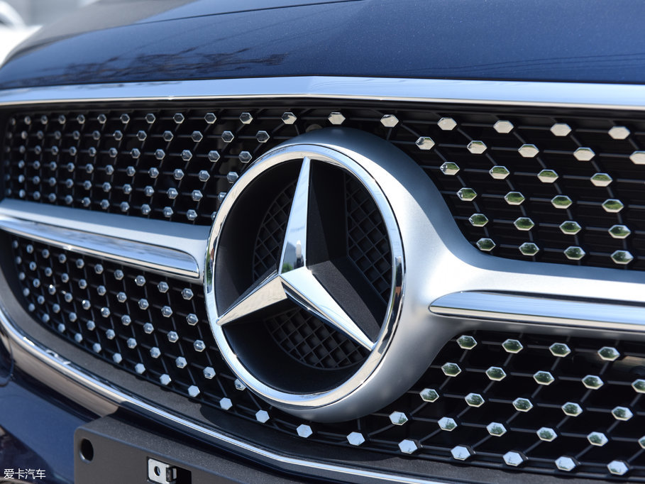 2017��YE���p�T E 200 Coupe 4MATIC