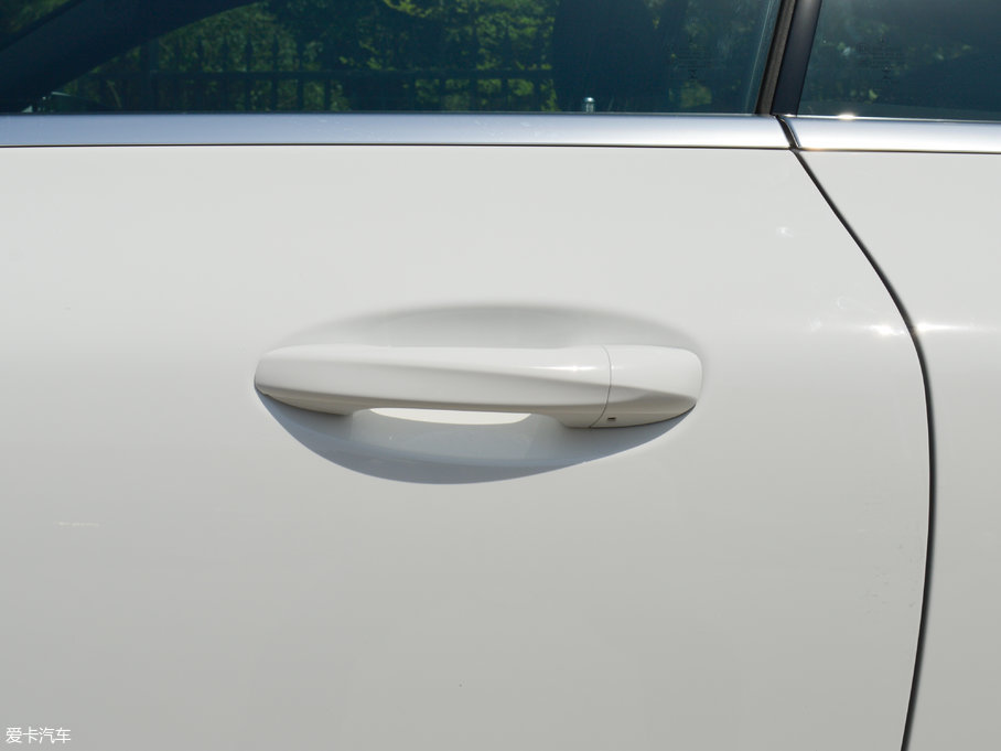 2017��YE���p�T E 200 Coupe 4MATIC