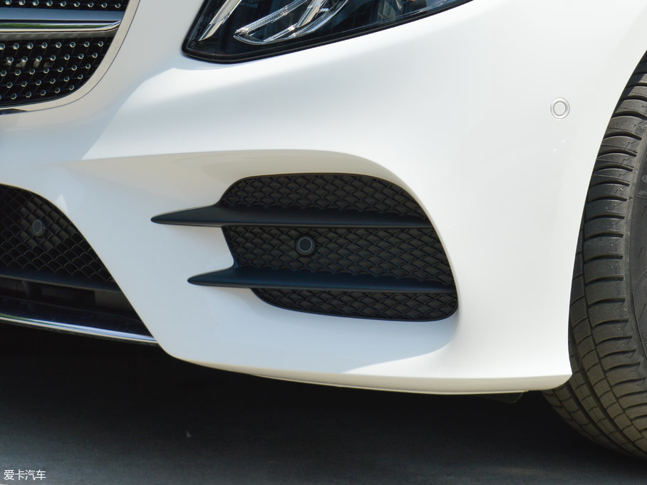 2017��YE���p�T E 200 Coupe 4MATIC