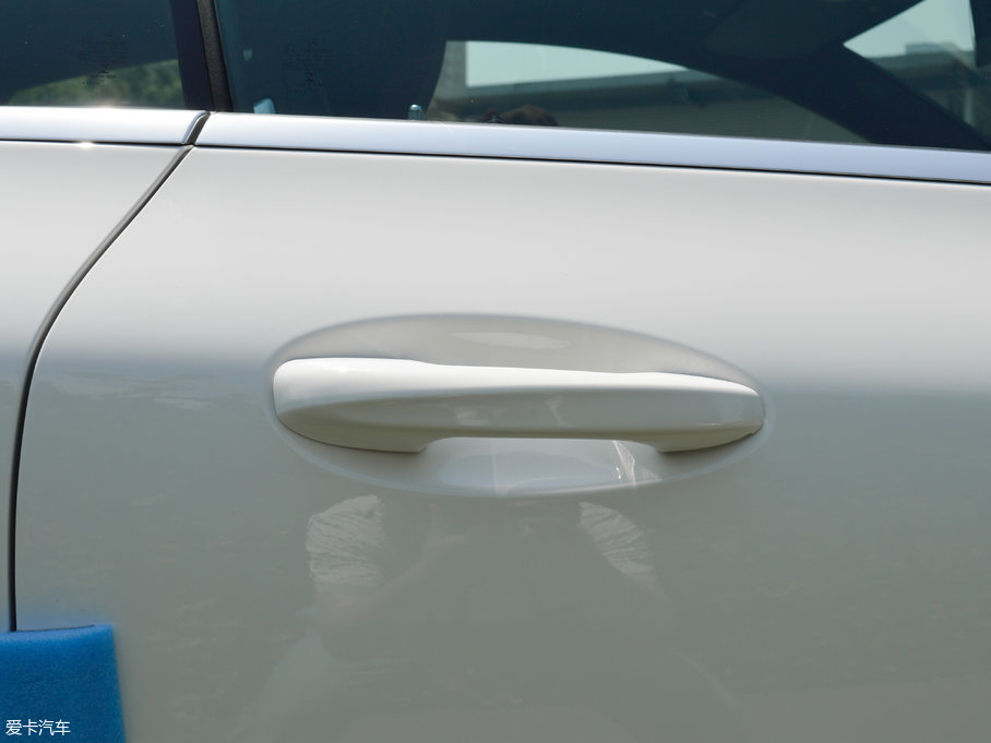 2017��YE���p�T E 200 Coupe 4MATIC