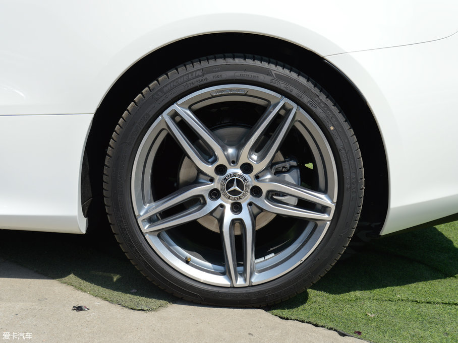 2017��YE���p�T E 200 Coupe 4MATIC