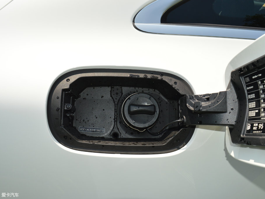 2017��YE���p�T E 200 Coupe 4MATIC