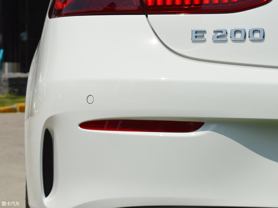 2017��YE���p�T E 200 Coupe 4MATIC