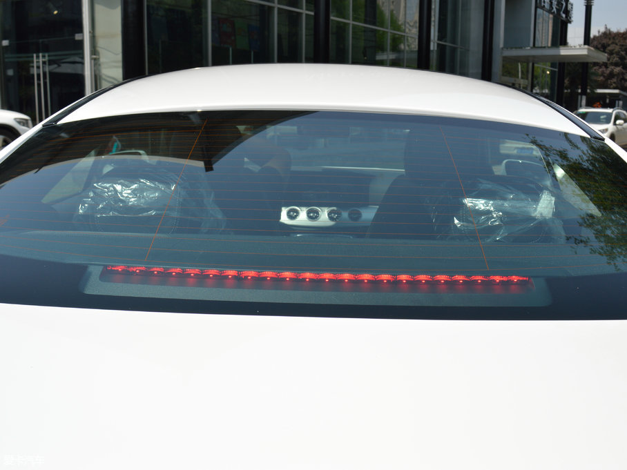 2017��YE���p�T E 200 Coupe 4MATIC