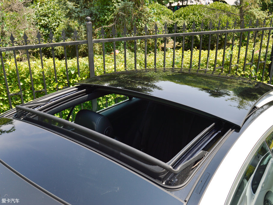 2017��YE���p�T E 200 Coupe 4MATIC