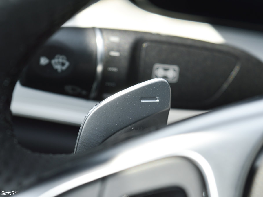 2017��YE���p�T E 200 Coupe 4MATIC