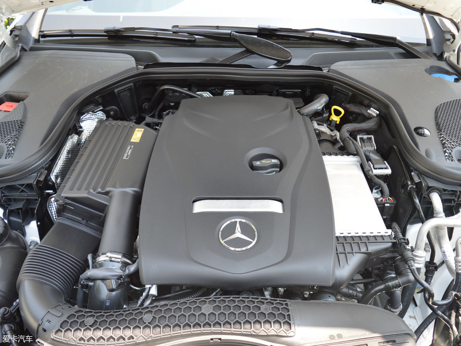 2017��YE���p�T E 200 Coupe 4MATIC