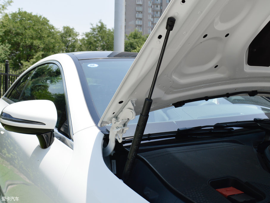 2017��YE���p�T E 200 Coupe 4MATIC