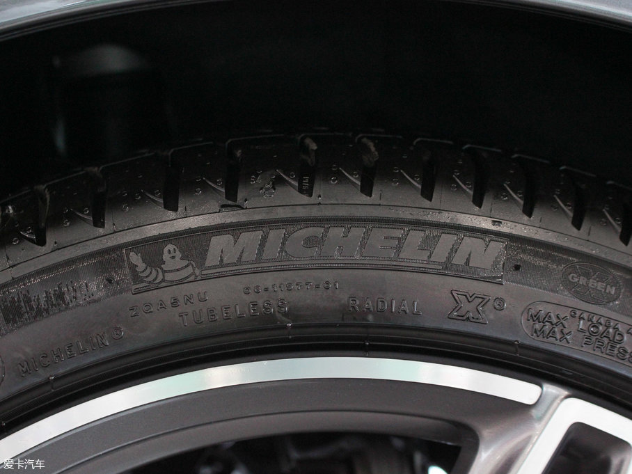 2017��YE���p�T E 200 Coupe