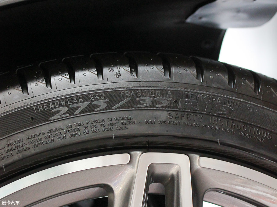 2017��YE���p�T E 200 Coupe