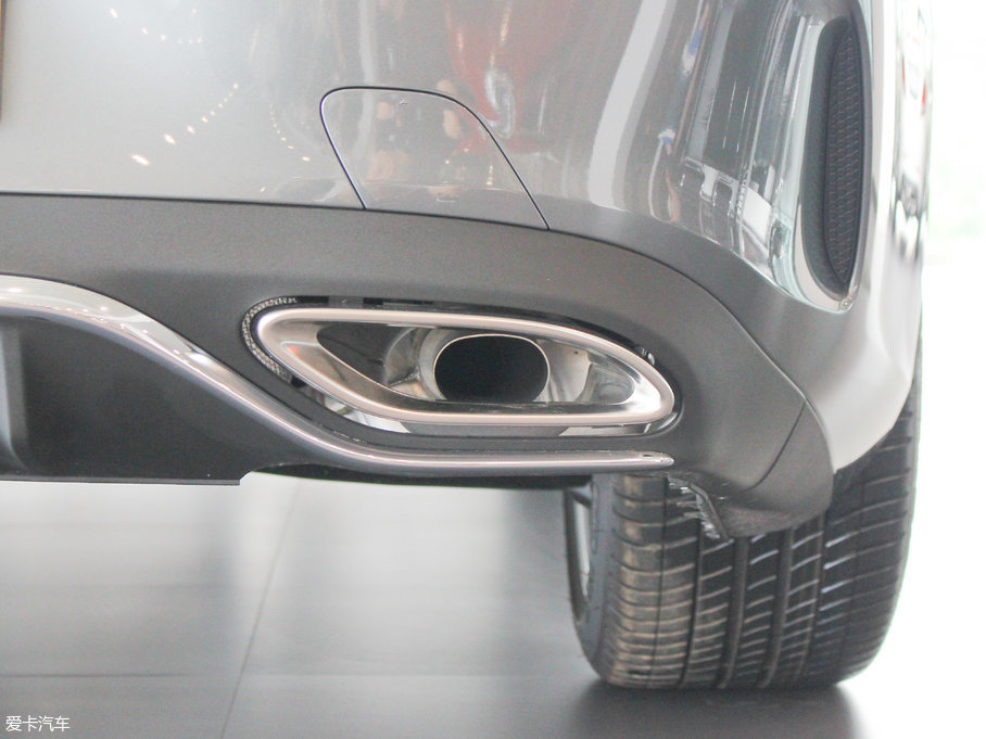 2017��YE���p�T E 200 Coupe