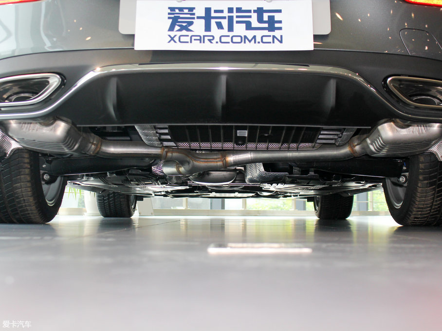 2017��YE���p�T E 200 Coupe