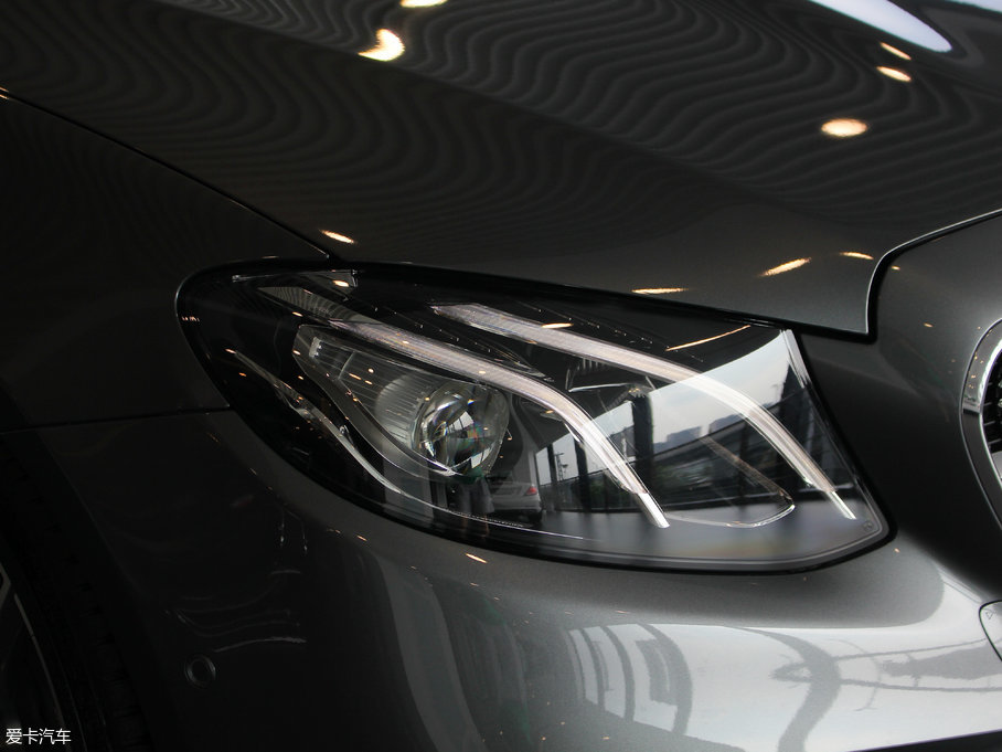 2017��YE���p�T E 200 Coupe