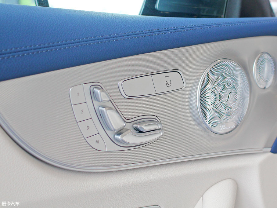 2017��YE���p�T E 200 Coupe